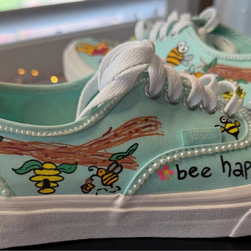 Hand embellished One of a kind Winnie The Pooh Themed Tennis shoe, size 6.5. - Picture 6 of 17